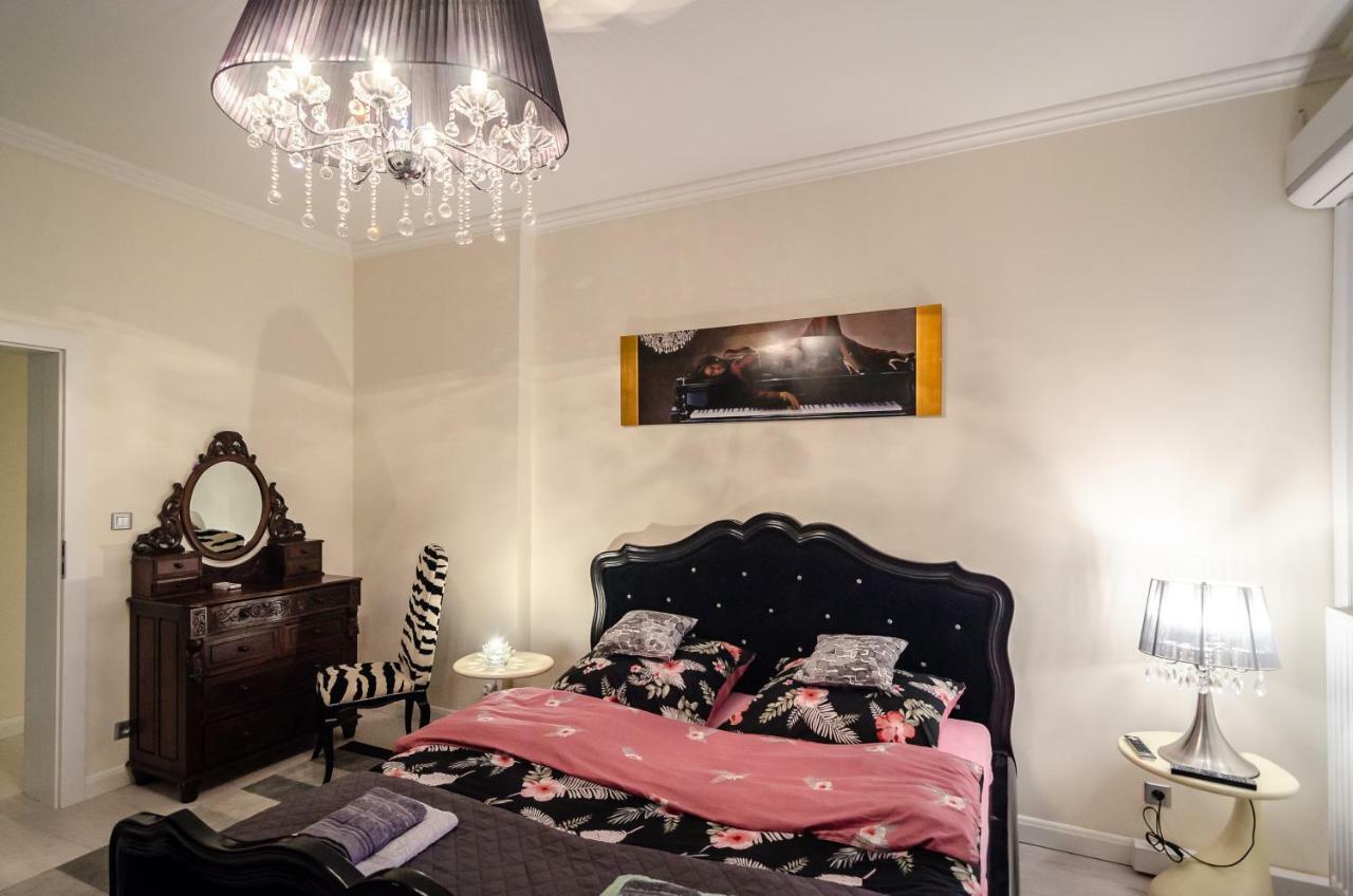 Evita Apartment *